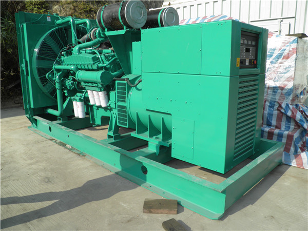 饶平出租发电机 发电机组厂家：柴油发电机组的控制屏的作用是什么？