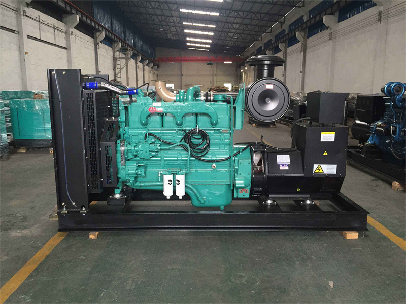 饶平发电机出租租赁如何保证柴油发电机组的正常运行？