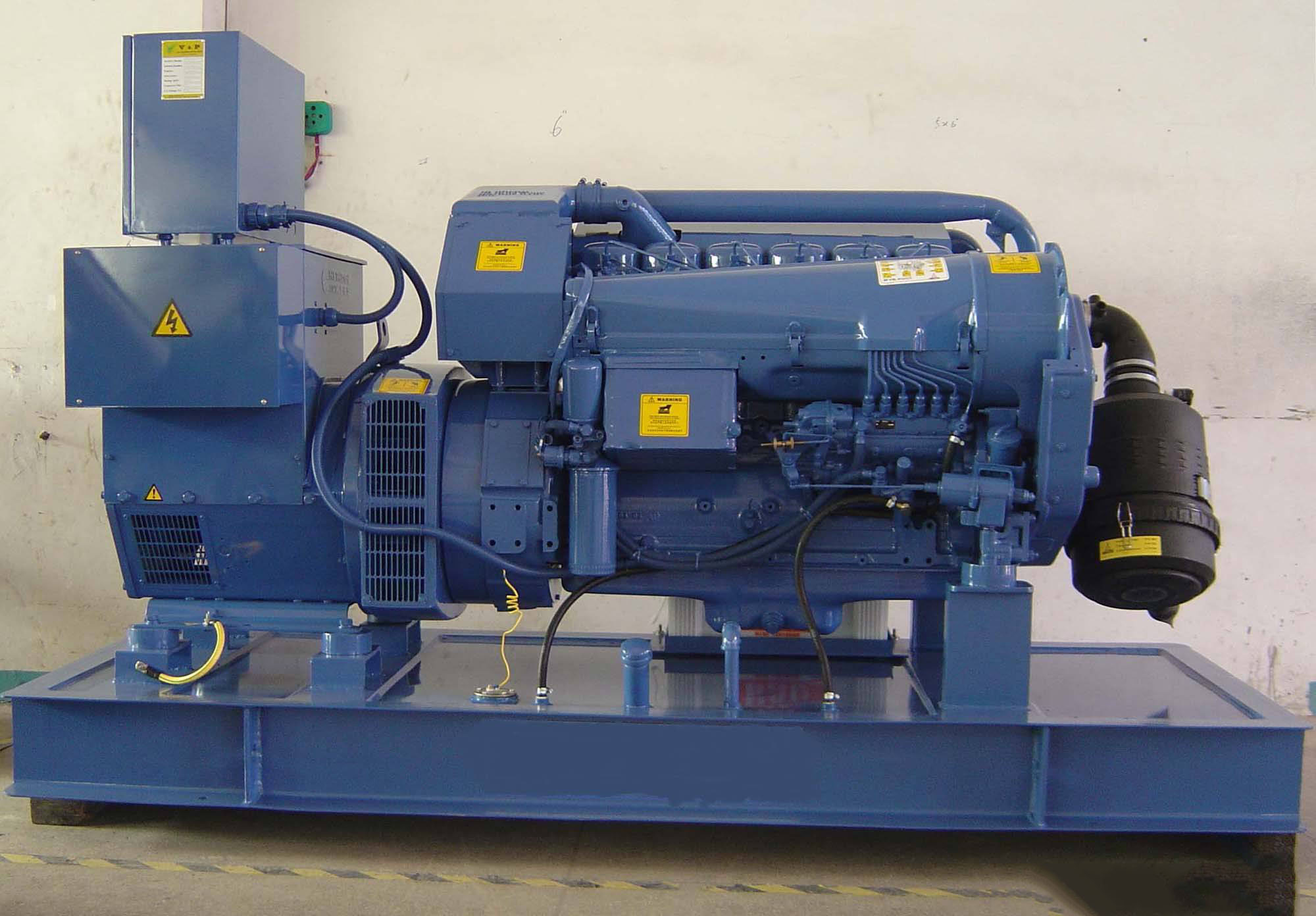 饶平汽油发电机组冬季启动前，电瓶需要做哪些检查和维护？