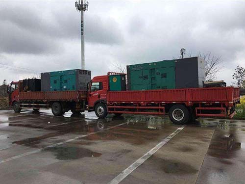 饶平涂抹密封胶后，需要等待多长时间才能安装水冷式机油散热器密封件？